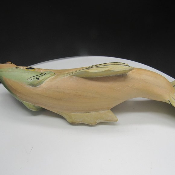 WOODEN FISH, HAND CARVED.  APPROX. 14 X 5 INCHES. - Picture 10 of 10